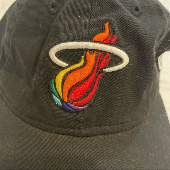 Miami Heat New Era Cotton Snap Back Dad Hat Cap NBA STAINED - Picture 2 of 7